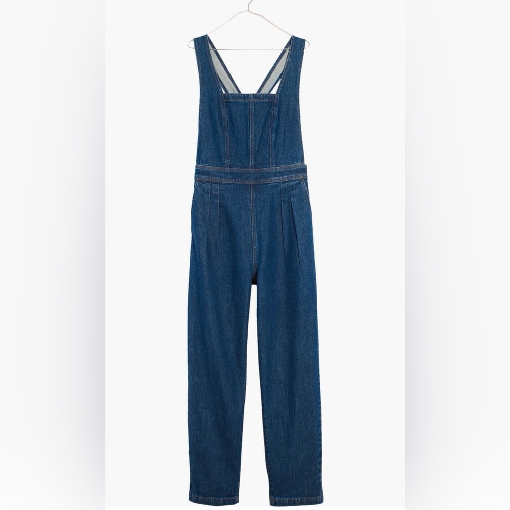 MADEWELL Tapered Overalls in Dunson Wash
Like New. Size 0